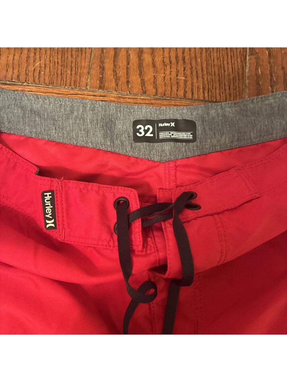 Hurley Board Shorts Men’s 32 Red Drawstring Closure Spell Out Logo